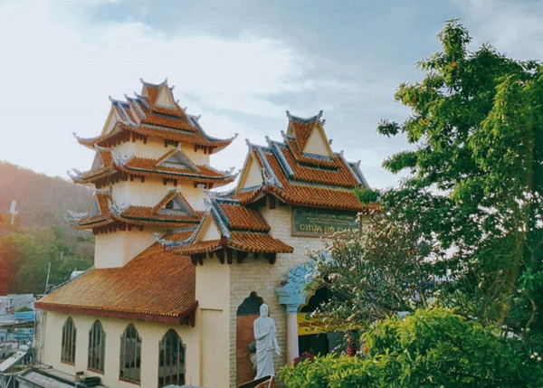 Khám phá chùa Hộ Pháp Vũng Tàu