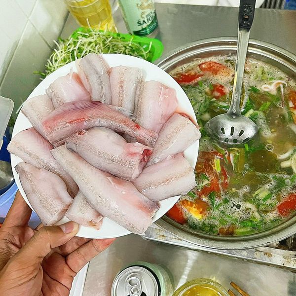 Quán 7 Lượm là một địa điểm nổi tiếng với món lẩu cá khoai ngon tại Vũng Tàu