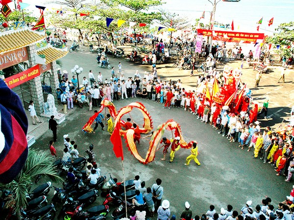 Lễ hội Dinh Cô là một trong những một trong những lễ hội Vũng Tàu lớn và quy mô nhất
