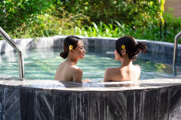 tắm onsen đã trở thành một nét văn hóa độc đáo của người dân Nhật Bản.