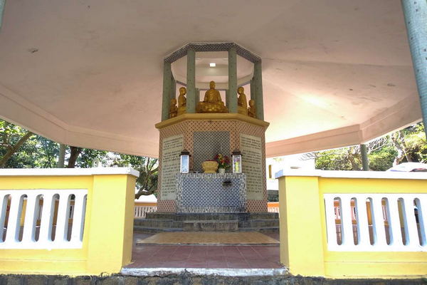 Khu vườn tượng Phật tích là một phần quan trọng của Thích Ca Phật Đài