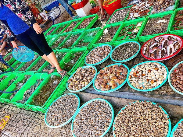 Chợ Xóm Lưới Vũng Tàu được biết đến bởi sự đa dạng của các loại hải sản vùng biển.