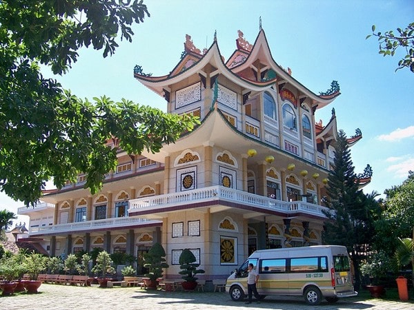 Được xây dựng từ lâu, ni viện vẫn giữ được nét kiến trúc đặc trưng của Việt Nam.
