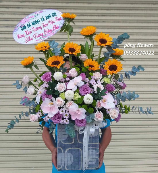 Ping Pông Flowers là nơi hội tụ của vô số loại hoa được chọn lọc