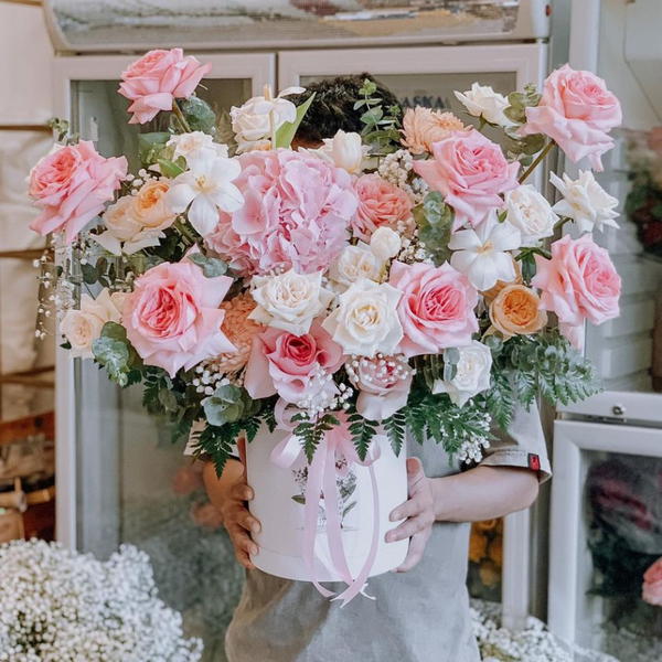 Cỏ May Flowers không chỉ là một cửa hàng bán hoa tươi, mà còn là điểm đến của những tâm hồn yêu thơ