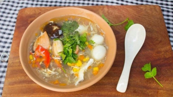 Súp Cua – Lê Lai là một quán lâu năm mang đến hương vị truyền thống của súp cua Vũng Tàu.