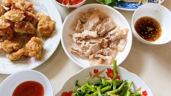 Cơm Niêu Hương Huế sẽ đưa bạn đến với hương vị ẩm thực Huế ngay tại Vũng Tàu