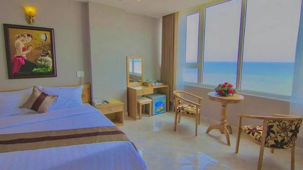 Với mức giá phòng hợp lý, Ngọc Hạnh Hotel không chỉ mang lại trải nghiệm nghỉ dưỡng tuyệt vời mà còn đảm bảo sự thoải mái