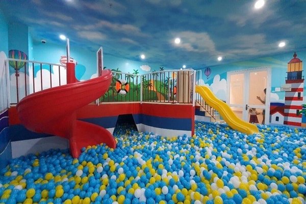 Khu vui chơi trẻ em Xì Trum nằm ở trung tâm thương mại Nowzone, ngay tại trung tâm thành phố Vũng Tàu