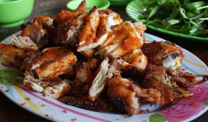 Gà Nướng Suối Tre Long Sơn là điểm đến lý tưởng cho các món gà nướng, hải sản nướng, hấp xào mỡ hành