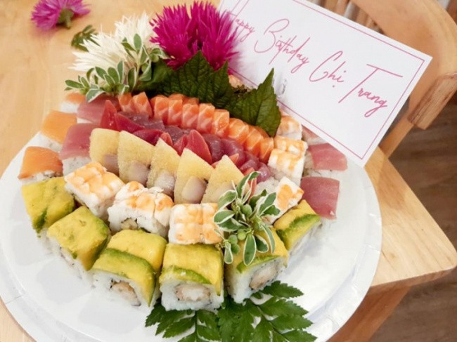 Sushi Lounge là một địa điểm nổi tiếng được rất nhiều du khách quốc tế ưa chuộng