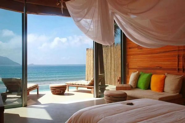 Nếu bạn đang tìm kiếm sự sang trọng và đẳng cấp, không thể bỏ qua Six Senses Côn Đảo - một trong những resort 5 sao có bãi biển riêng