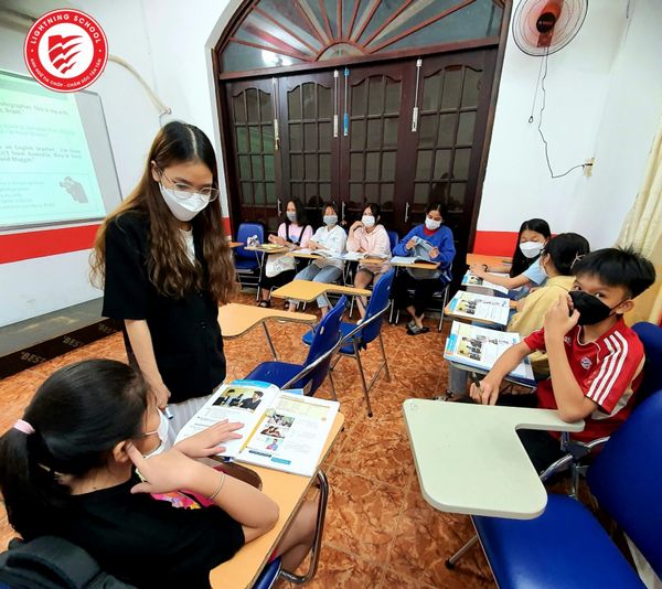 Lingtning School, là một trung tâm đào tạo tiếng Anh chất lượng cao tại Bà Rịa-Vũng Tàu