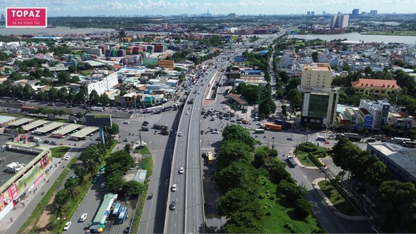 Ngã ba Vũng Tàu nằm tại đầu đường Võ Thị Sáu, quận 1, TP.HCM, là điểm xuất phát của đường Hồ Biêu Chánh – quốc lộ 51